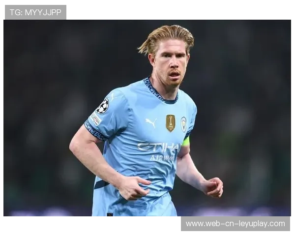 德布劳内强行突破两人包夹，让曼城获得黄金空间