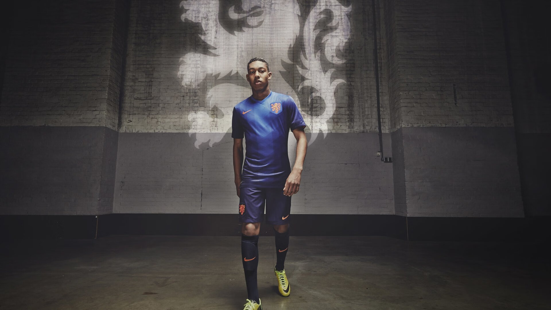 卡特的精准踢术,助力全黑队超越对手,制胜千里,卡特进攻能力